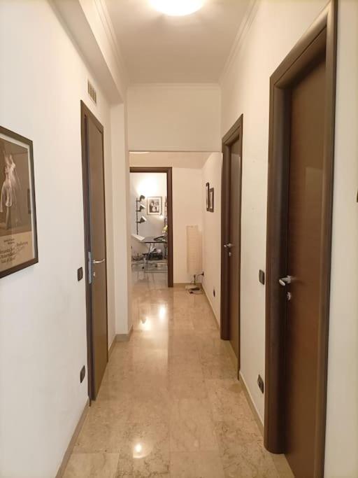 Mia Ginger, Stazione Trastevere Vicinanze Roma Esterno foto